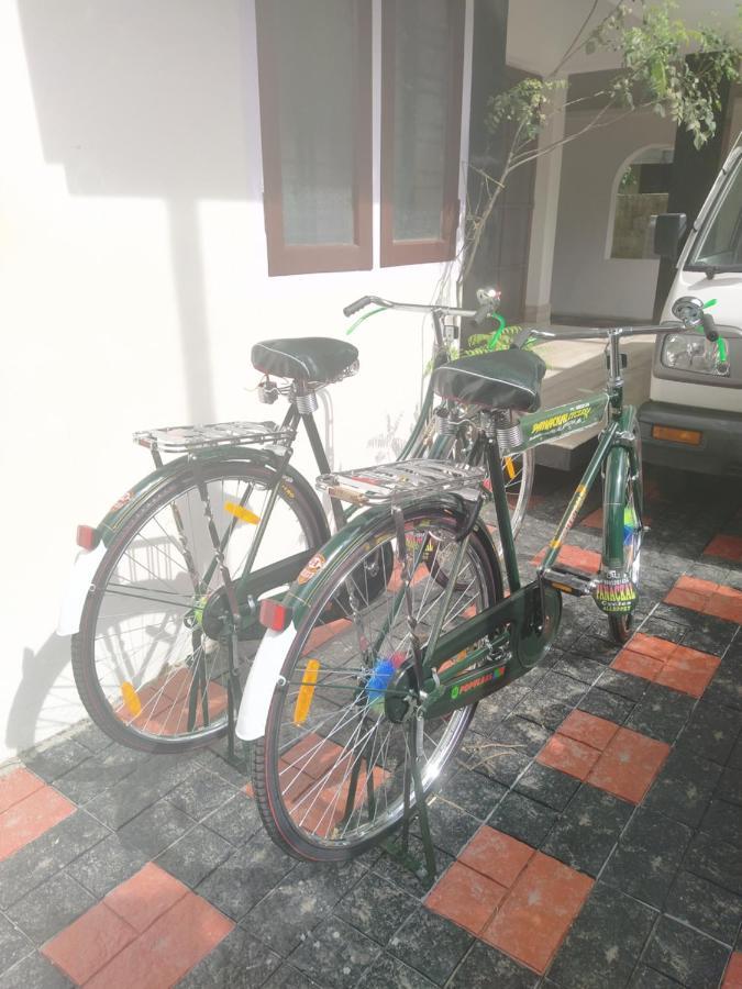 Paradise Inn Guest House Alappuzha Ngoại thất bức ảnh