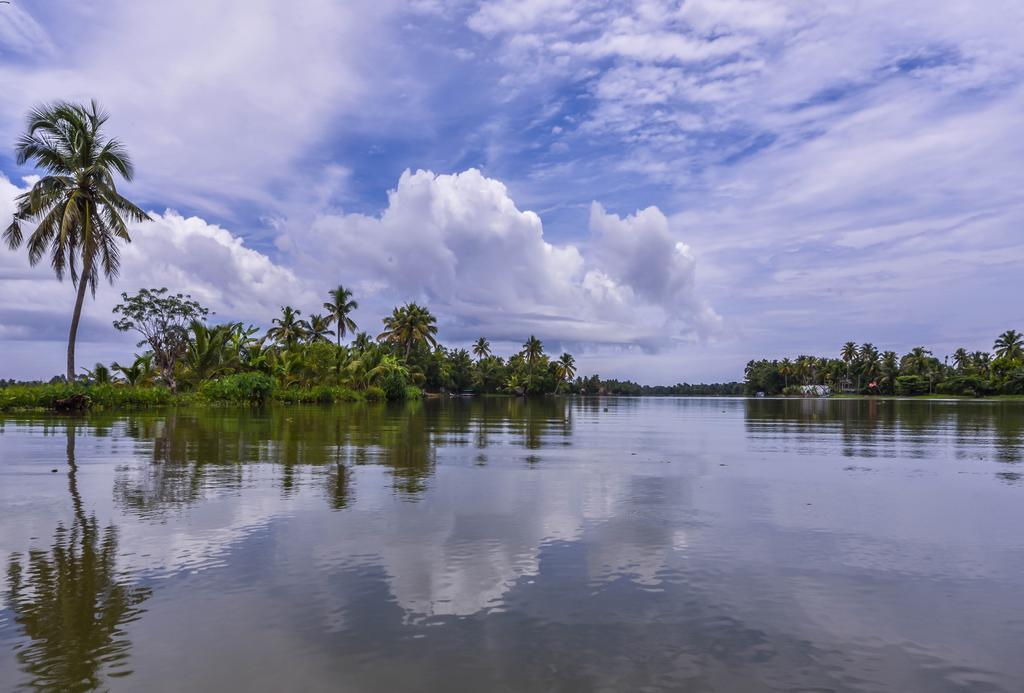 Paradise Inn Guest House Alappuzha Ngoại thất bức ảnh