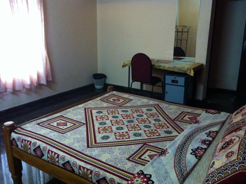 Paradise Inn Guest House Alappuzha Ngoại thất bức ảnh